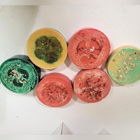 NATURAL LOOFAH SOAP HANDMADE 4OZ round w natural loofah gift box π - Picture 5 of 14